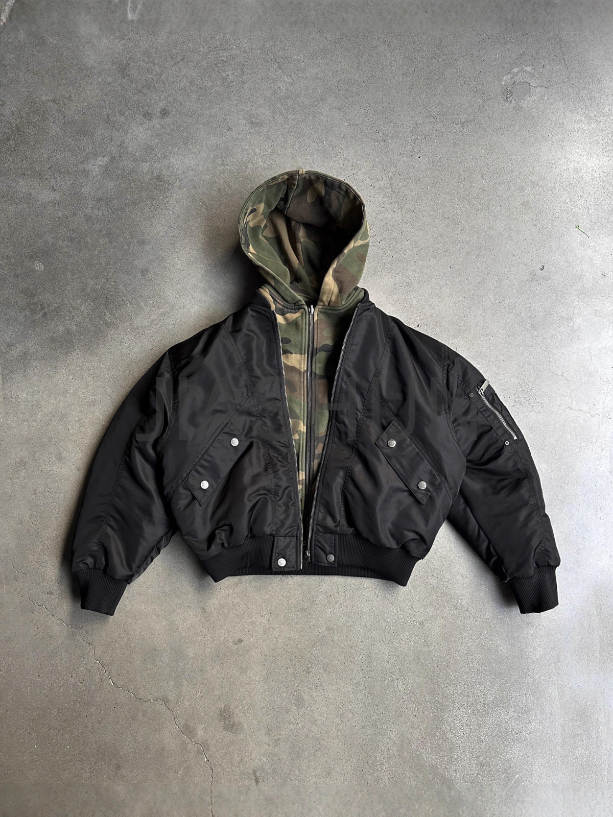 Loose Fit Camouflage Zipper Reversible Hooded Puffer Jacket