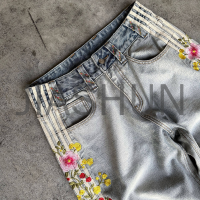 Vintage Light Wash Baggy Jeans with Side Flower Embroidered Hem